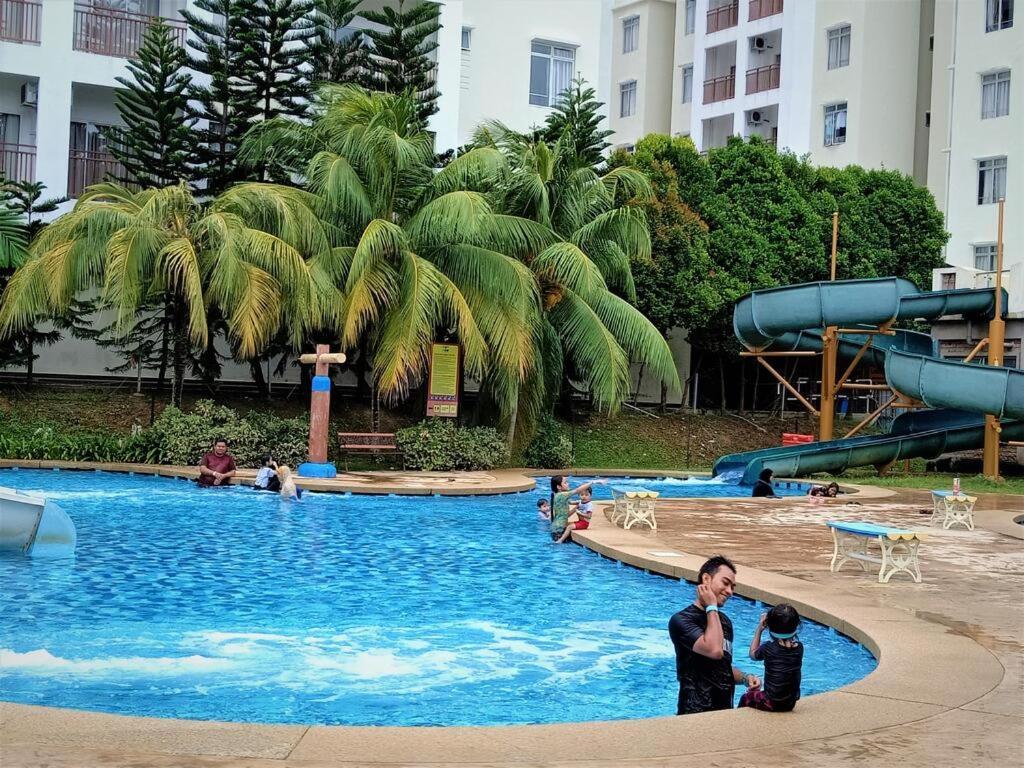 Malacca Top Largest Waterpark Resort - By YouBNB Homestay Melaka Exterior foto